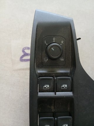 Mando elevalunas Cupra Formentor