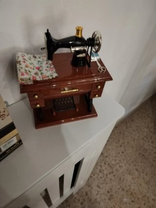 Adorno Máquina de Coser Antigua