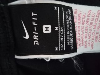Pantalón corto Nike  1.37 a 1.47 negro regalo cami
