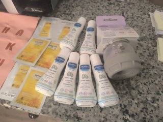 Lote Mustela y Weleda para bebé