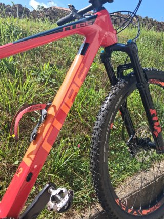 Bicicleta de Montaña 29 REACTION