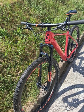 Bicicleta de Montaña 29 REACTION