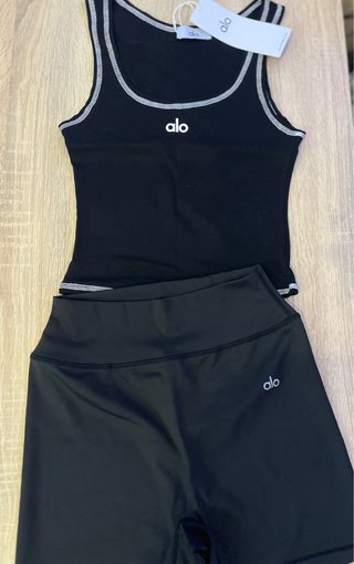 Conjunto Alo Negro Top y Shorts