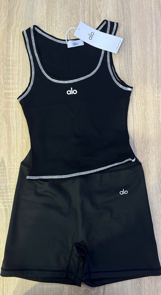 Conjunto Alo Negro Top y Shorts