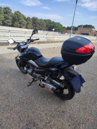 Suzuki Inazuma 250cc