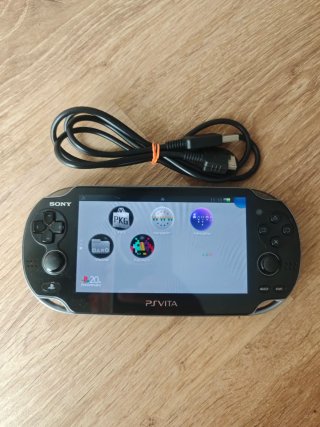 PS Vita + Retroarch + Pstore Free