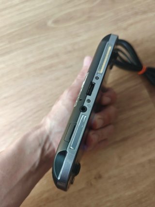 PS Vita + Retroarch + Pstore Free