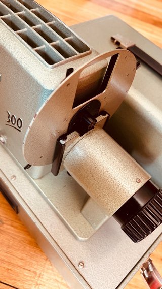 Proyector ENOSA 300 Completo y Funcional