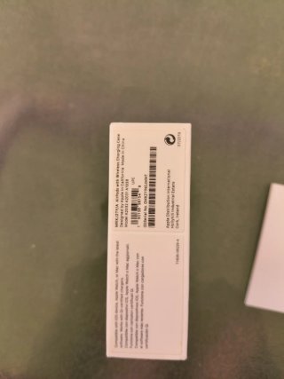 Caja vacía AirPods Apple