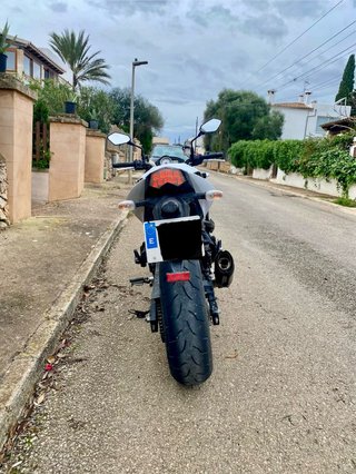 Kawasaki Z750 - Naked - Manual
