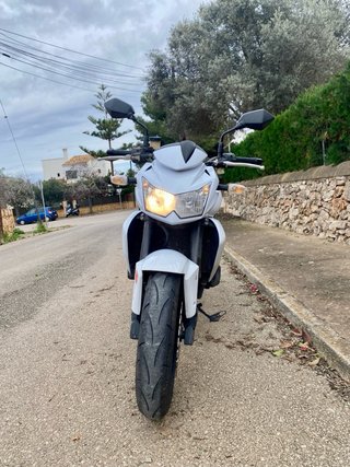 Kawasaki Z750 - Naked - Manual
