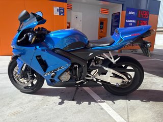 Honda CBR Azul