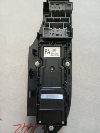 Mando elevalunas Toyota Rav-4
