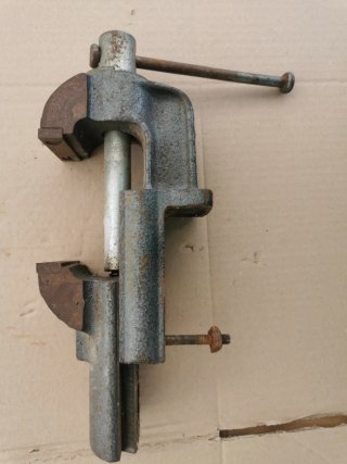 Morsa FZA 60 in ghisa