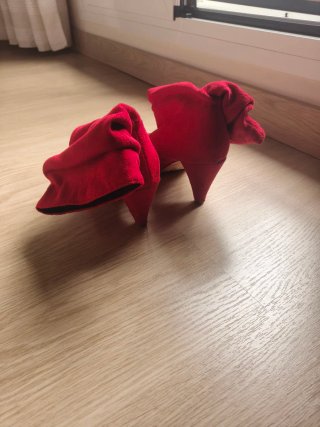 Botines rojos de tacón