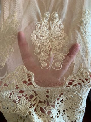 Top encaje beige Molly Bracken