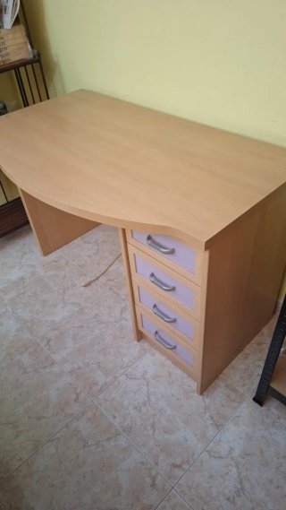 Escritorio madera 75x67x119cm con cajones