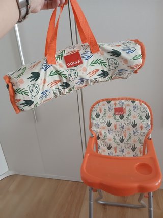 Trona, cuna y mochila de juguete