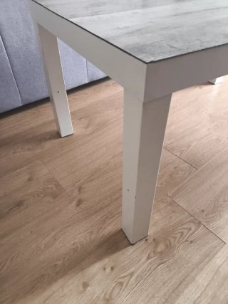 Mesa de centro Ikea gris y blanca
