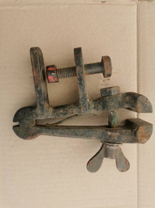 Morsa da banco antica Peso