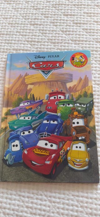 LOTE LIBROS DISNEY Y EL HECHICERO CHAPUCERO.