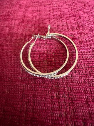 Argollas Plateadas con Brillantes