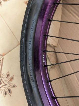 Bicicleta BMX Morada