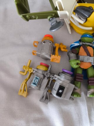 Tortugas Ninja Vehículo y Figuras
