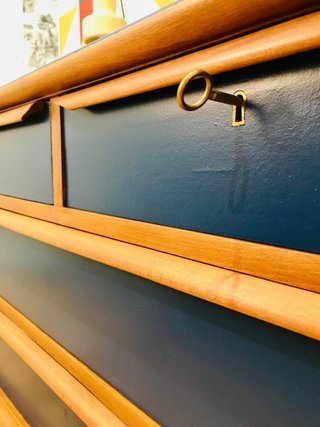 Cómoda Mid Century Azul y Madera