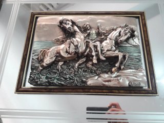 Quadro di cavalli in rilievo