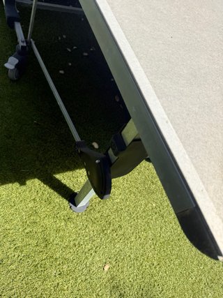 Mesa Ping Pong Exterior