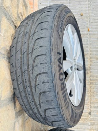 Llantas Volkswagen Originales con Neumáticos