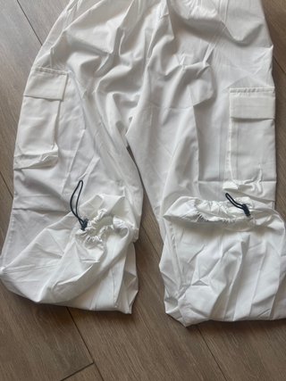 Pantalones cargo blancos para chica