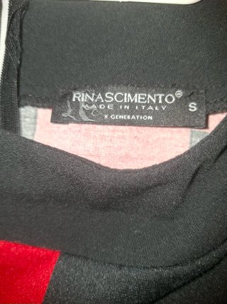 Vestido Rinascimento Talla S Negro/Rojo