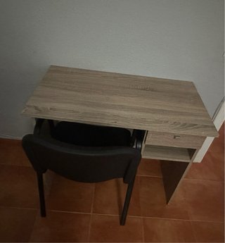 Habitación completa con 2 camas y muebles