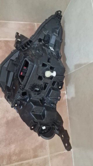 Faro Derecho Renault Arkana 260107780R