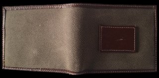 Cartera de piel marrón y verde oliva