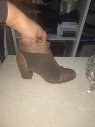 Botines de piel con cremallera