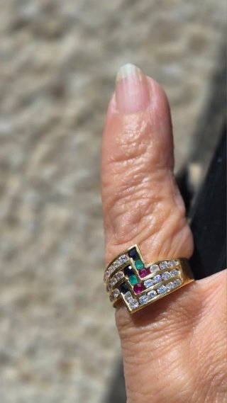 Anillo Oro 18k con Gemas Multicolor
