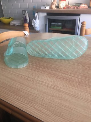 Chanclas de verano transparentes