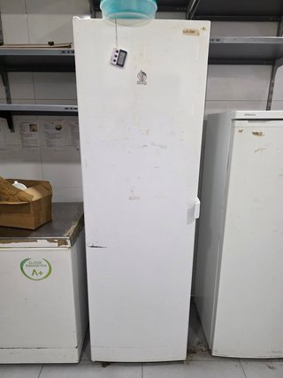 Congelador Vertical Balay