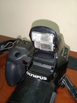 Cámara Olympus Negra