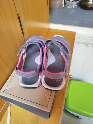 Chanclas Quechua Niña Gris y Rosa