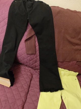 Lote 3 prendas: Pantalón negro, jersey y pantalón
