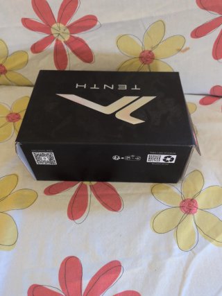 Zapatillas Tenth sin abrir nuevas