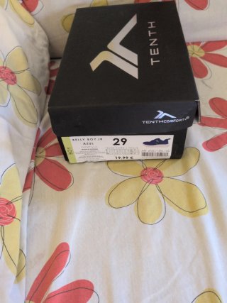 Zapatillas Tenth sin abrir nuevas
