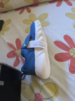 Zapatillas Tenth sin abrir nuevas