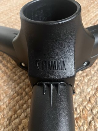 Kit Mesa Fiamma Nuevo  ( pie, tubo y soportes)