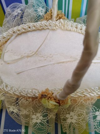 Cestas decorativas de tela y encaje