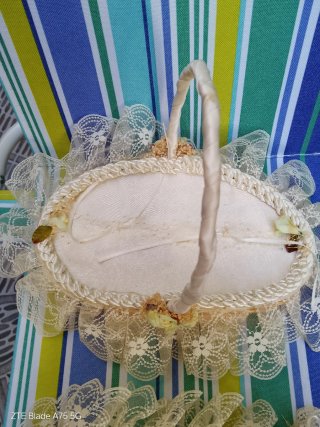 Cestas decorativas de tela y encaje